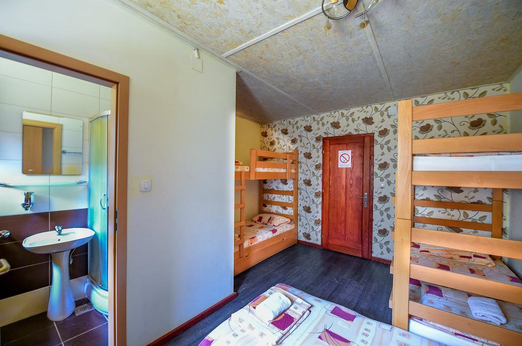 San Art Floating Hostel & Apartments بلغراد المظهر الخارجي الصورة