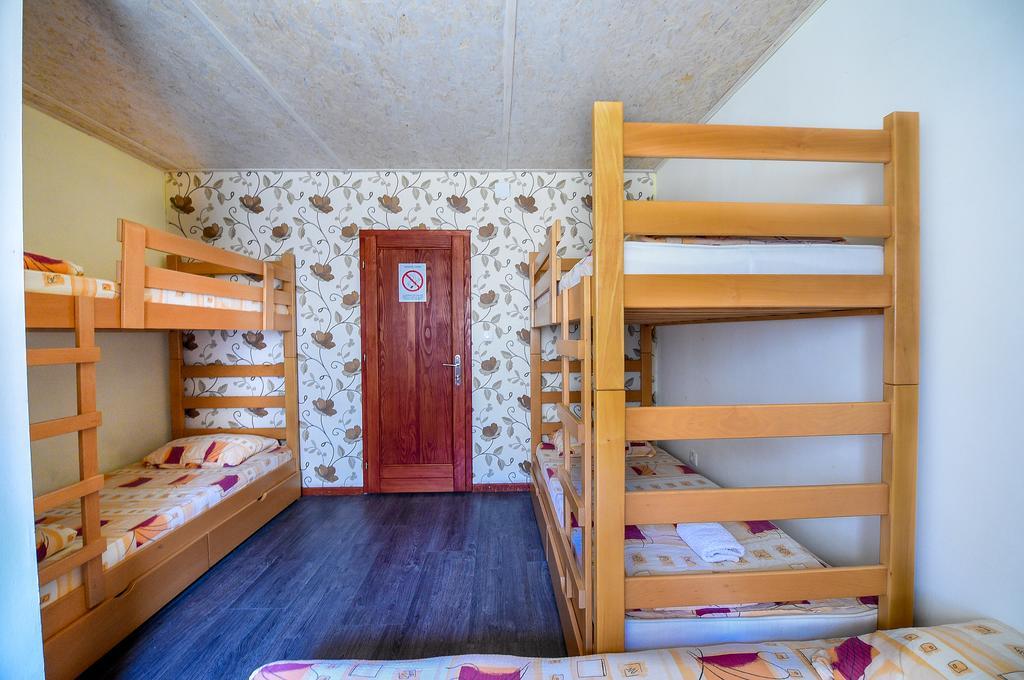 San Art Floating Hostel & Apartments بلغراد المظهر الخارجي الصورة