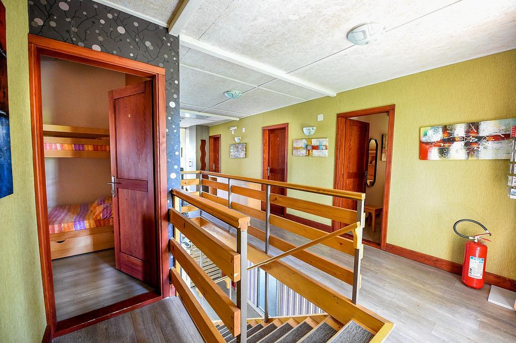 San Art Floating Hostel & Apartments بلغراد المظهر الخارجي الصورة